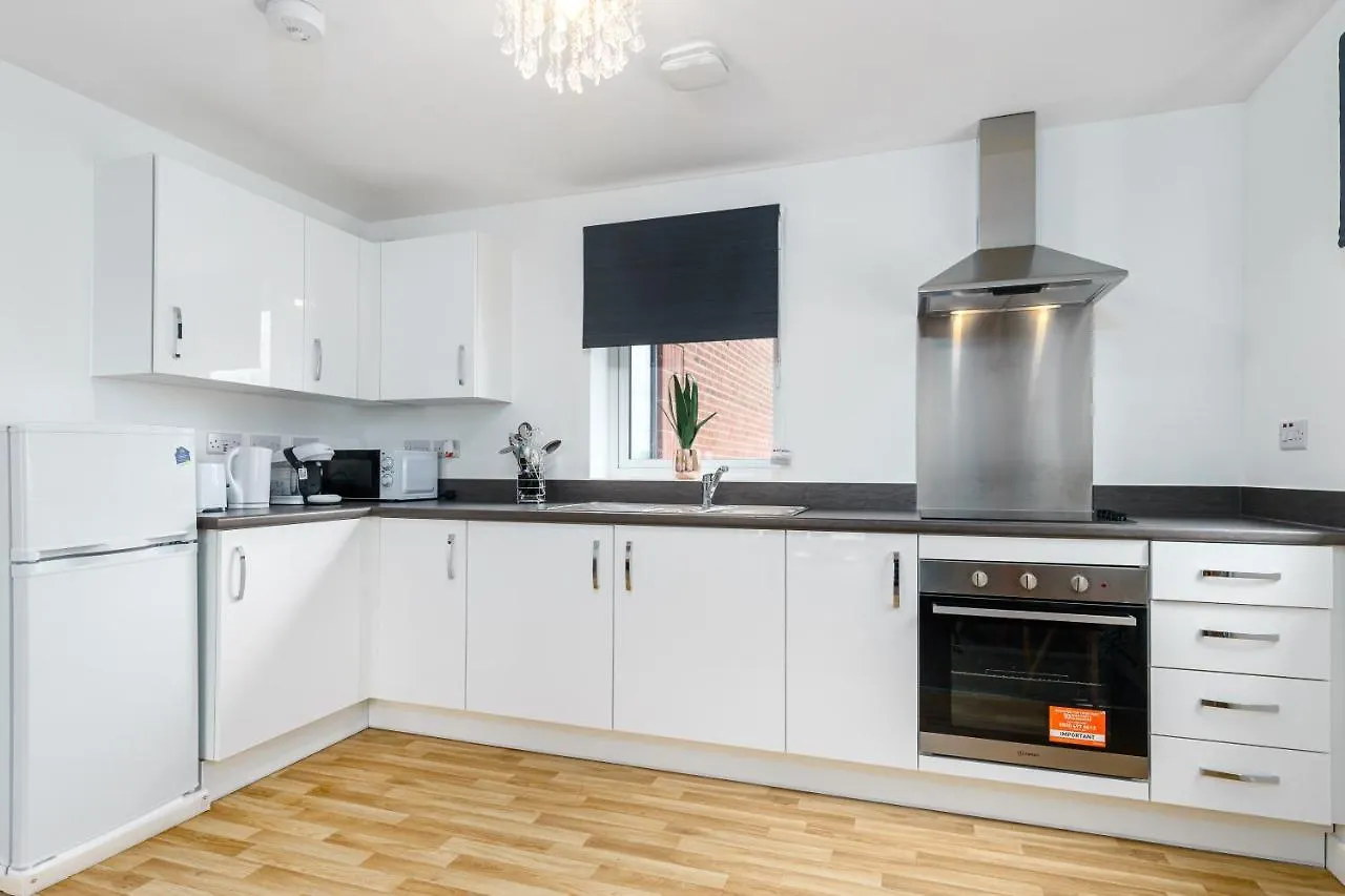 Fortified Luxury Apartment With Balcony And Free Parking Bristol