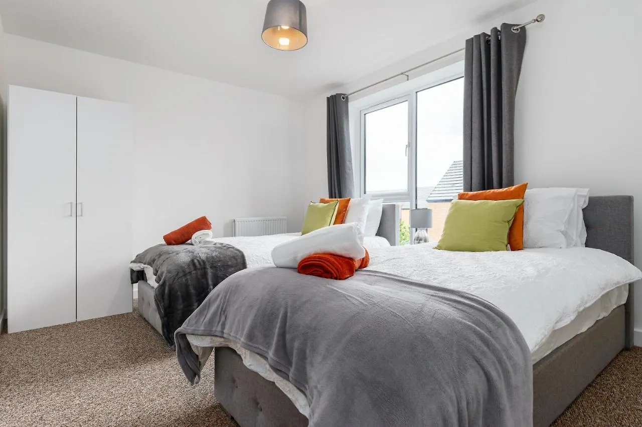Fortified Luxury Apartment With Balcony And Free Parking Bristol