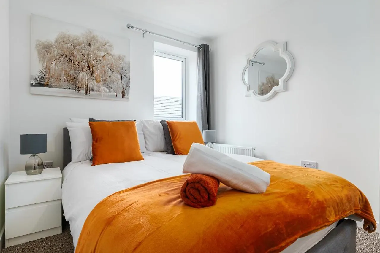 Fortified Luxury Apartment With Balcony And Free Parking Bristol