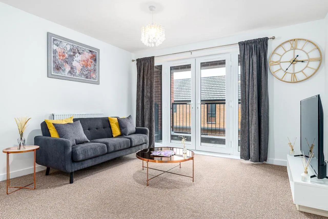 Fortified Luxury Apartment With Balcony And Free Parking Bristol