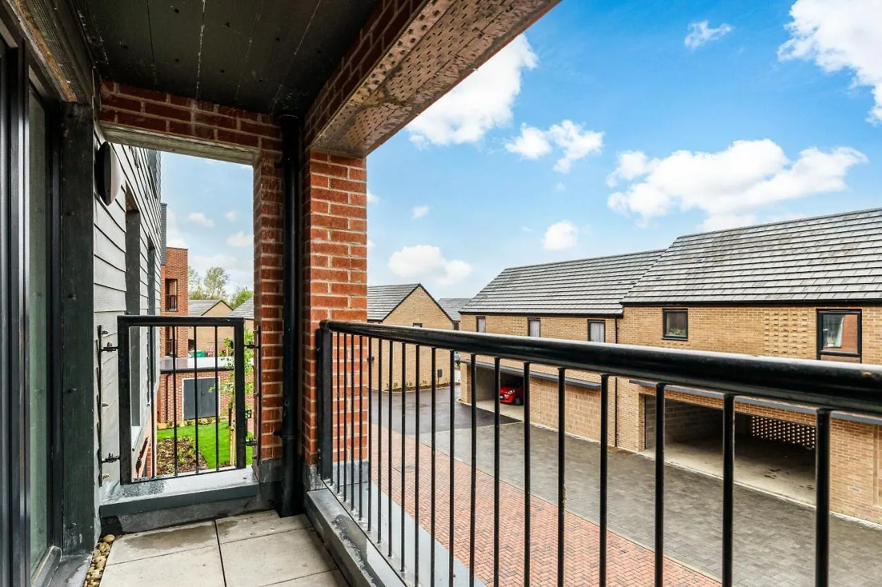 Fortified Luxury Apartment With Balcony And Free Parking Bristol Egyesült Királyság