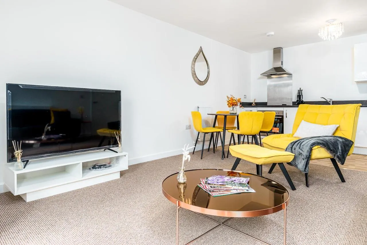 Fortified Luxury Apartment With Balcony And Free Parking Bristol