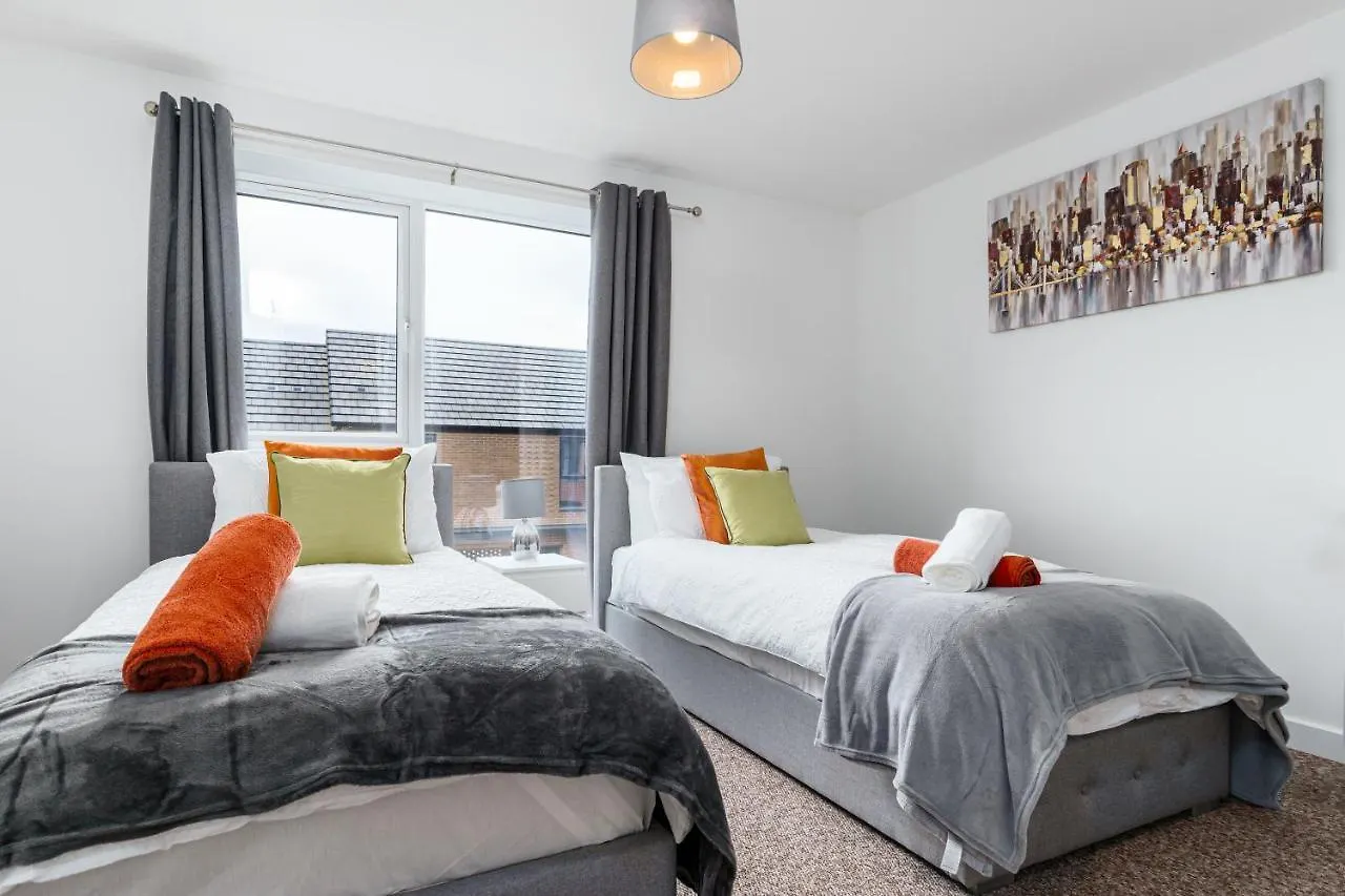 Fortified Luxury Apartment With Balcony And Free Parking Bristol
