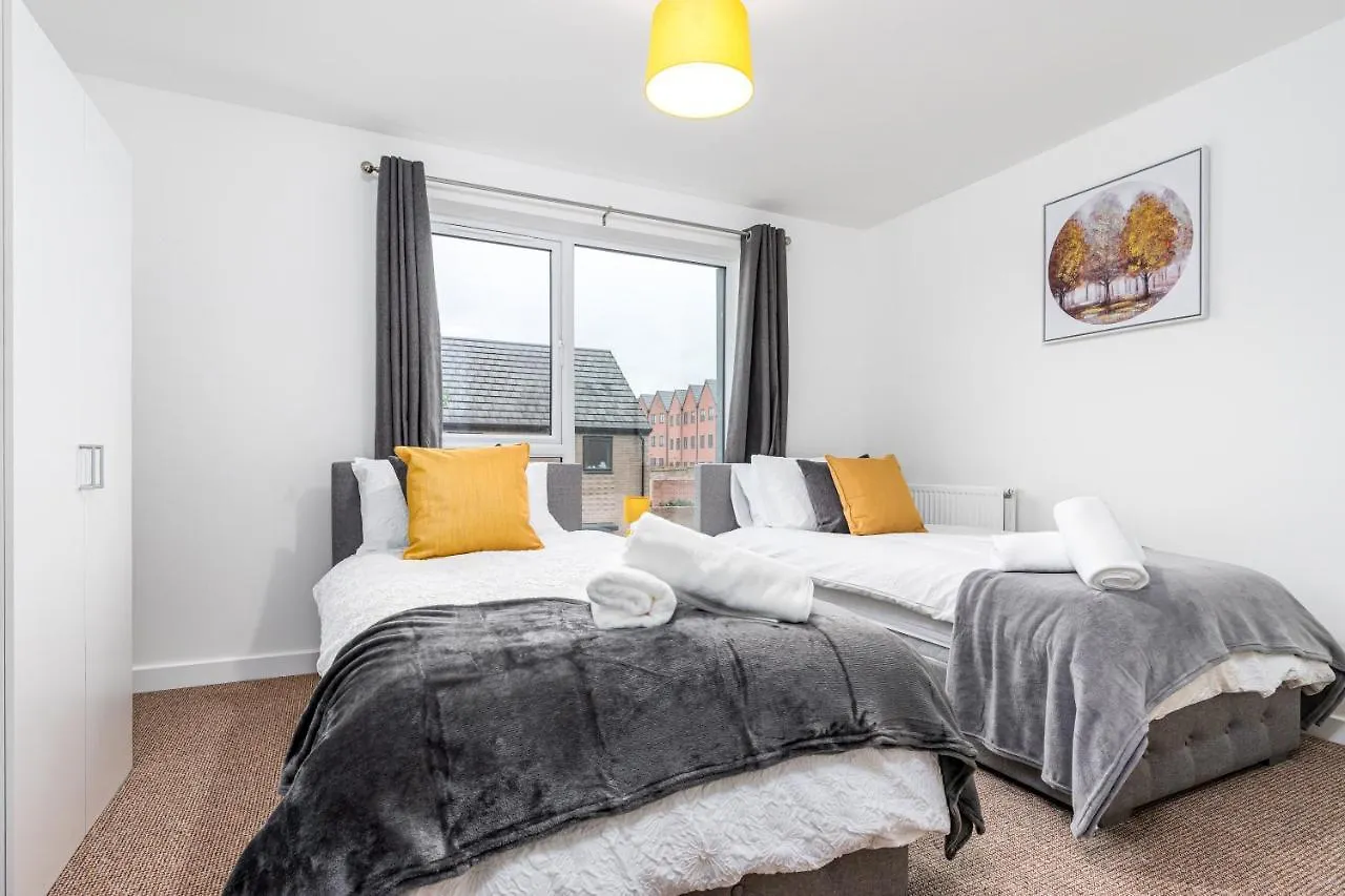 Fortified Luxury Apartment With Balcony And Free Parking Bristol United Kingdom